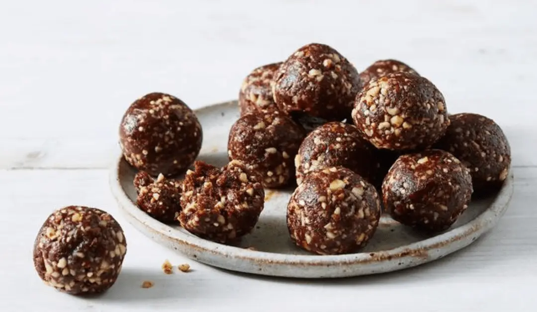 Healthy Almond and Date Bliss Balls