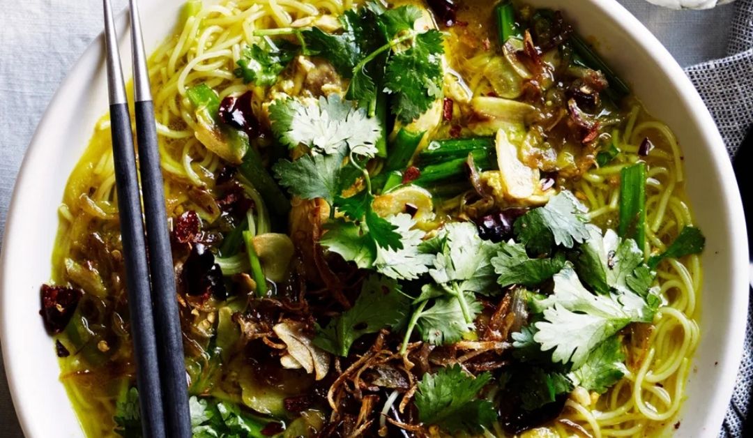Recipe – Fragrant chicken noodle soup with ginger and turmeric